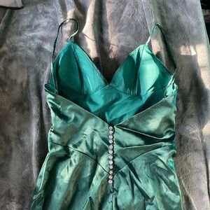Emerald green prom dress
